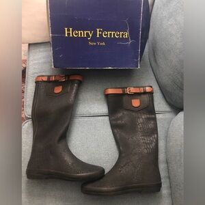 Henry Ferrera Snake Embossed Rain Boots Size 6